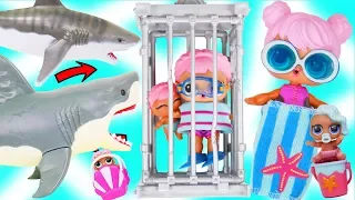 LOL Surprise Dolls Visit Beach and Aquarium with Sharks for Lil Sisters - Bunk Beds Toy Video