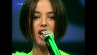 Alizee Jakotey _ L'Alize (Top Of The Pops, England, 2002) [Full HD 60 Fps]