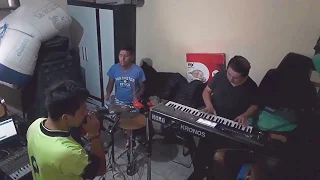 LA SUPER CUMBIA. PIENSO EN TI , ME VALE SI TE VAS EN VIVO