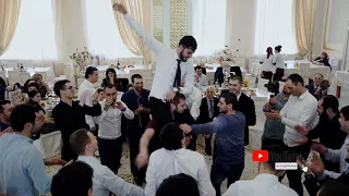 Огненная лезгинка от друзей жениха вот эта поддержка ( Свадьба в Дагестане 2020 )