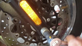 2016 Triumph Rocket 3 Roadster Front Wheel Removal Install