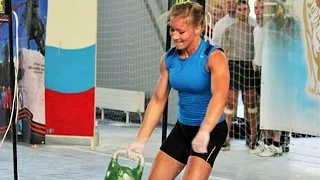 Aleksnadra Vasilieva - 142 reps in 24 kg kettlebell snatch (first time MSIC, 2012)