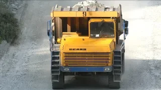 45-тонный БЕЛАЗ-7547 подъем из карьера