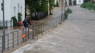 Jahrhunderthochwasser flutet Zeil am Main - 24 Stunden Einsatz für Feuerwehr und THW