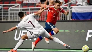 Югорский футболист выступает на чемпионате Европы по мини-футболу среди юниоров
