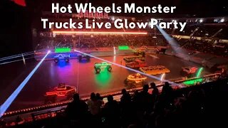 Hot Wheels Monster Trucks Live - Glow Party With Megasaurus