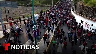 El acuerdo de miles de migrantes de una caravana con el Gobierno de México | Noticias Telemundo