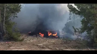 Горящие украинские БМП, уничтоженные при попытке проникновения на российскую территорию
