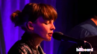 Chvrches cover Janelle Monáe's "Tightrope" Live at Billboard Women In Music 2013