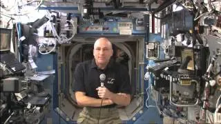 Expedition 30   Flight Engineer Don Pettit on SpaceX Dragon