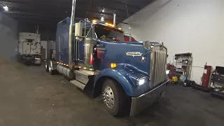 Закончили ремонт над Kenworth W900L