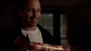 {X-Files} Mulder and Scully open Christmas presents