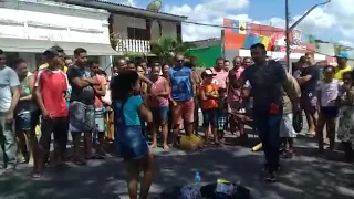 Prosa de rua brincando com a galera geovanny de Alagoas e geovanna a menor repentista do Brasil