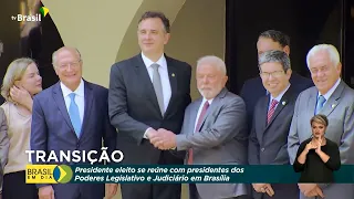 Presidente eleito Lula faz primeiras reuniões para  transição do governo