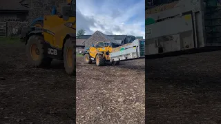 JCB telehandler on the straw spreader #farming #shorta #JCB