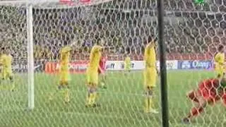 Thailand 0-1 Singapore : 1st Half Highlights : 2011 Asian Cup Qualifiers