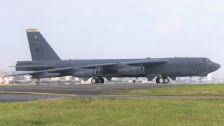 アメリカ空軍 戦略爆撃機 B52ストラトフォートレスが横田基地から離陸 U.S.AirForce YokotaAirBase B-52H Stratofortress