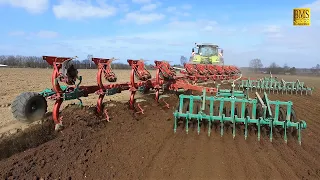 10 Schar Pflug & CLAAS 950 Axion Kverneland Volldrehpflug pflügen 10 furrows plow on land in Germany