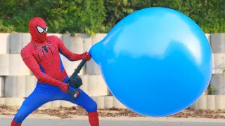 Spider Man Popping Giant Balloons Challenge!