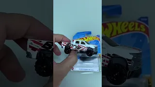 UNBOXING Hotwheels diecast car! UNBOXING 1/64 Chevy Silverado #chevy #silverado #shorts #hotwheels