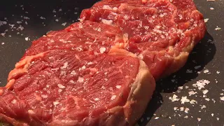 Nick Honeyman cooking Greenlea Beef Scotch Fillet