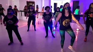 ZUMBA CON CECY-VUELA,VUELA REMIX-MAGNETO