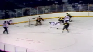 Wayne Gretzky First NHL Goal 10/14/1979