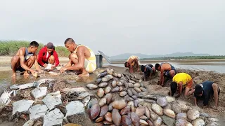 Bakit kaya pinag aagwan nila ang mga to? catch and cook pagkatapos mangisda.