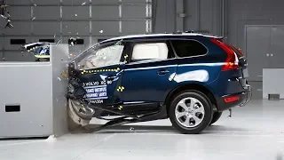 2013 Volvo XC60 driver-side small overlap IIHS crash test
