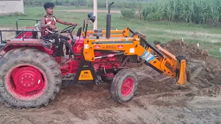 bull company loader Mahindra 585 di