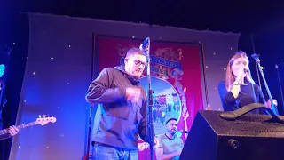 Paul Heaton and Jacqui Abbott Hatfield Main Pit Club 13/9/18