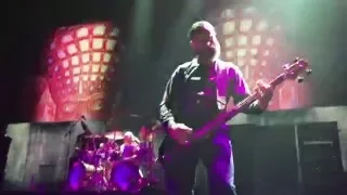 Tool "Parabola" - Justin Chancellor plays Bass Solo