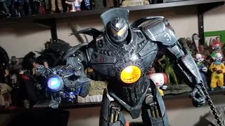 Turmoil In The Toybox - NECA Pacific Rim Battle Damaged Gipsy Danger 18" Figure