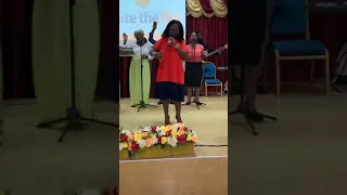 Naana Akyinba - Typical Pentecostal Worship Session at COP, Roman Ridge