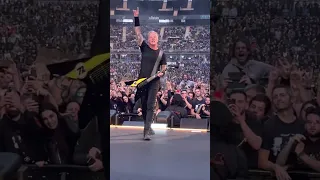 Metallica Lux Aeterna live Paris 2023 James on Fire 🔥🔥🔥 Snake Pit🐍 #jameshetfield