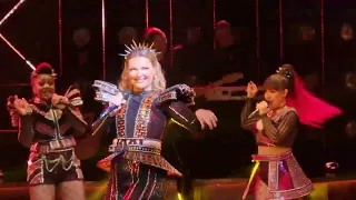 Megasix but it's Leesa Tulley as every Queen (Leesa Swingo Megasix)