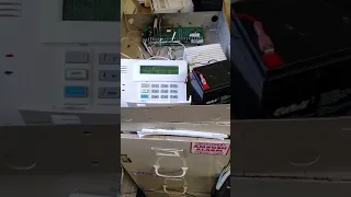 Demo of Honeywell alarm 6160RF keypad with Vista 20p