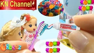 KN Channel GIÁO DỤC MẦM NON | BÚP BÊ BARBIE CHƠI BỒN TẮM HẠT NỞ | Đồ chơi trẻ em CỦA BÉ NA