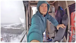 Итальянцы зимой не работают. Примерз башенный кран. Italians don't work in winter.