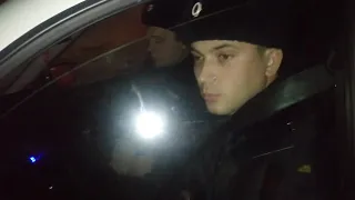 Полицейские Лантух &  Пономарёв попались уединёнными в закоулке.