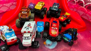 Pixar's: Cars On The Road | Lightning McQueen, Sally, Tormentor, Doc Hudson, Mack, DJ, Miss Fritter