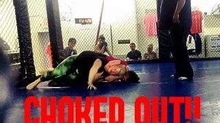 Ashlee "MobWife" Gambino Chokes out Girl TWICE her size inside MMA cage!!