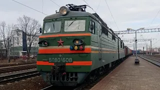 ВЛ80с-608 и ВЛ80с следуют мимо "ст. Минск-Восточный"