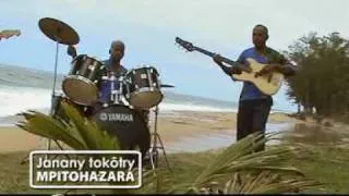 mpitoharara (Zanany tokôtry)