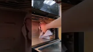 Oven air fryer clean