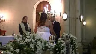 Novios sorprenden a los invitados en la entrada de la Iglesia!!