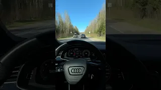 Шикарная динамика Audi SQ7 TDI при обгоне на трассе