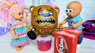 WHAT ABOUT THE BEAR? Freddy slime with a toilet bowl) Katya and Max are a funny family, funny TV