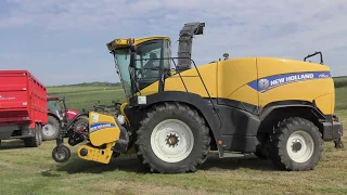 New Holland FR600 Self-Propelled Forage Harvester