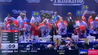 Joey Chestnut Wins 2022 Nathan’s Hot Dog Eating ￼Competition (FINAL MINUTE)